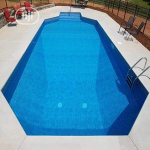 Artificial And Fiberglass SWIMMING POOLS