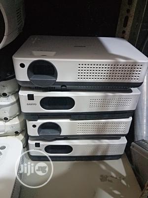 2500 Lumens Sanyo Projectors