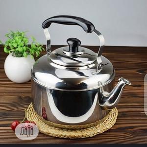 7.5litres Quality Whistling Kettle