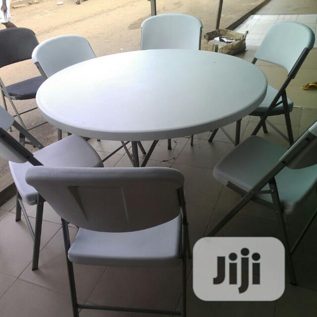 Round Folding Table