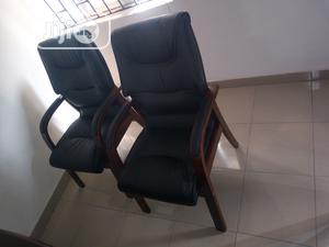 Strong Executive Office Chair With Wooden Legs