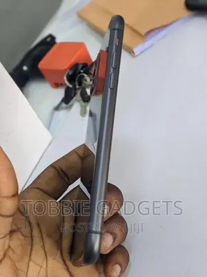 Apple iPhone 11 64 GB Black