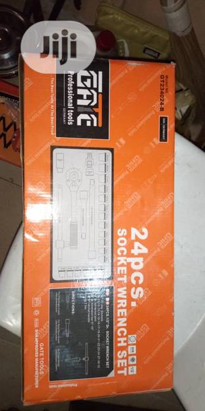 24pcs 1/2” Set of Sockets
