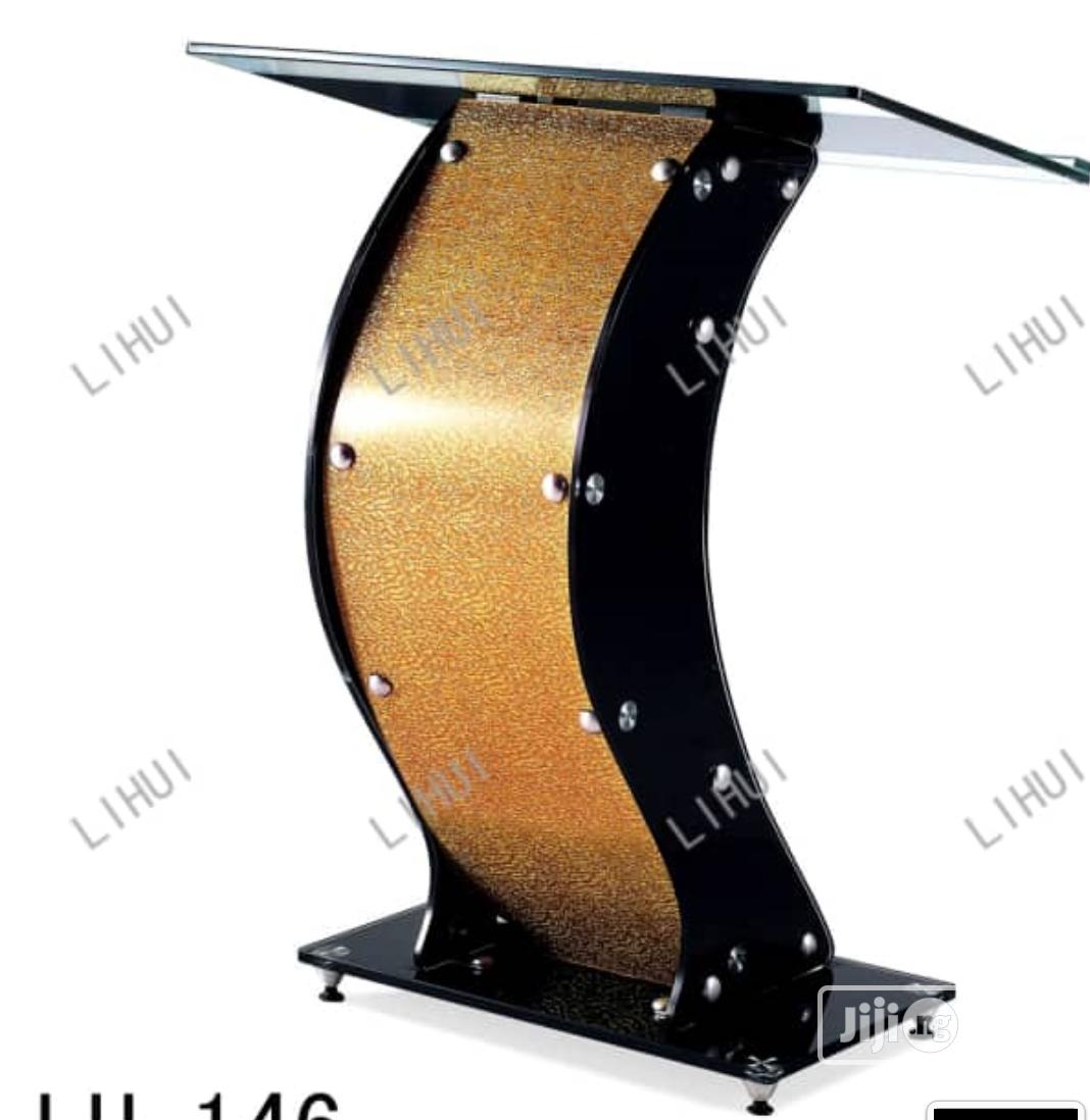 Golden/Black Pulpit