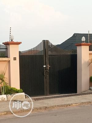 Electric Fence Security Wire