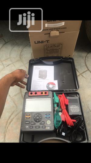 Professional Insulation Tester UT513A