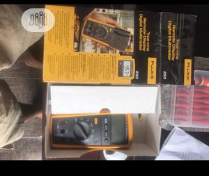 Fluke 233 Remote Display Digital Multimeter