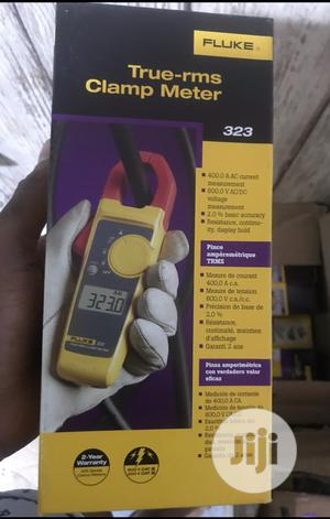 Fluke 323 Digital Clamp Meter