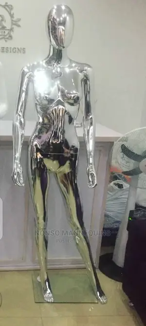 Silver Chrome Maniquin Display