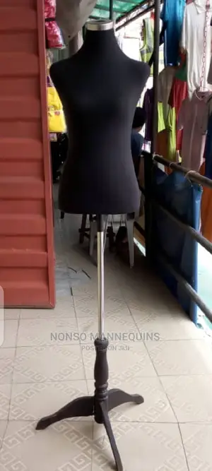 Female Pinnable Dressform With Tripod Stand
