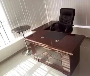 Executive Table (1.4meter Wit Extension)