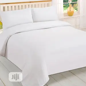 Mature Quality White Duvet,Bedsheet With 4 Pillow Cases