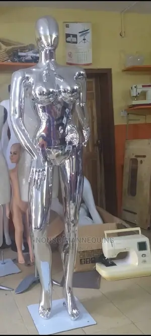 Size 12 Silver Chrome Mannequin