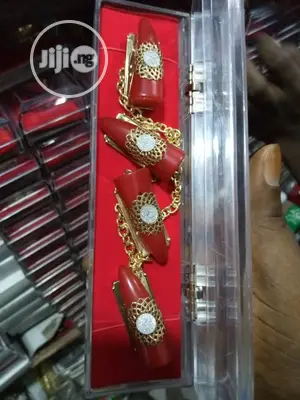 Quality Brooches