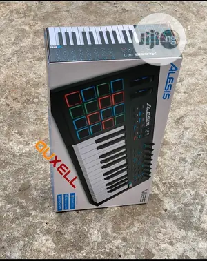 Original V125 ALESIS Studio Keyboard