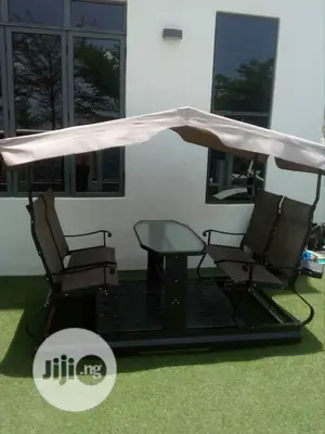 Relaxation Chair With Canopy