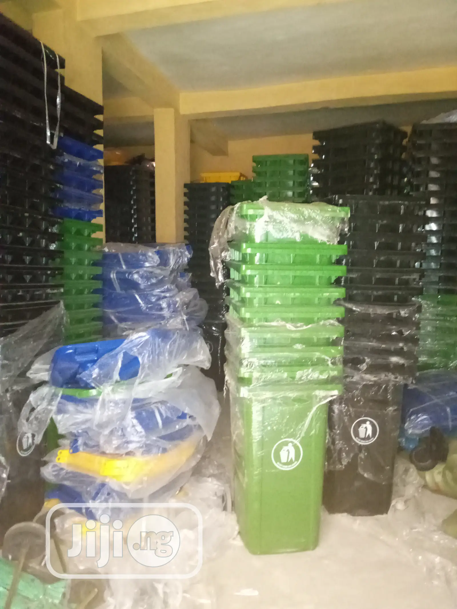 240 Liter Wheelie Bin Containers for Garbage Removal