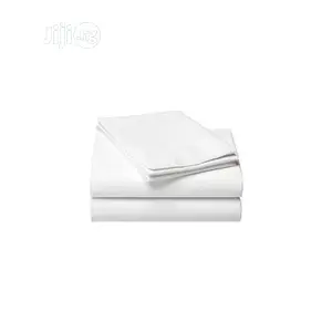 Matured White ,Bedsheet With 4 Pillow Cases