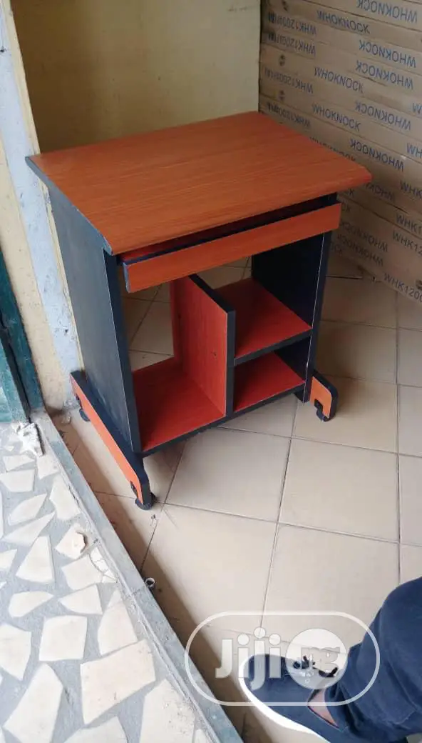 Computer Table