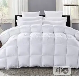 Superior Double Fibre Duvet, Bedsheet With 4 Pillow Cases
