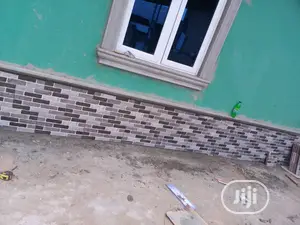 External and Internal Crack Wall Tiles