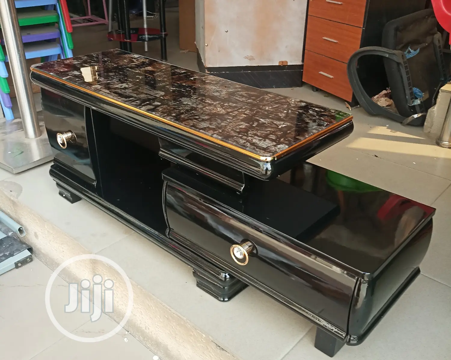 Tv Stand (Adjustable)