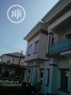 Chinex Scaffolding And Rain Gutter Installation.
