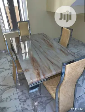 4 Seater Mabel Dinning Table