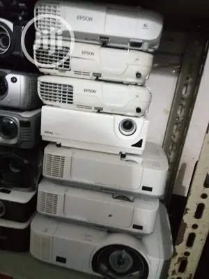 Super Fairly Used Projector in Nigeria