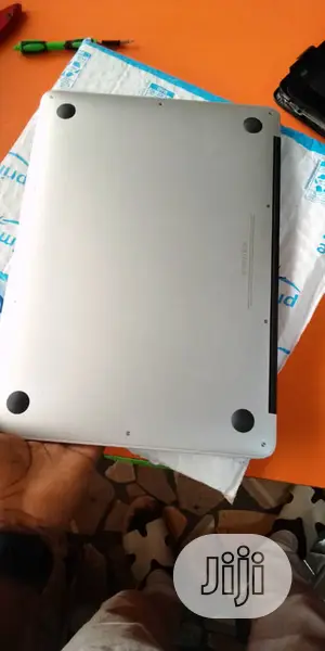Laptop Apple MacBook Air 8GB Intel Core I5 SSD 256GB