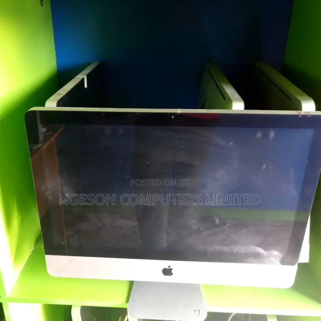 Desktop Computer Apple iMac 4GB Intel Core I3 HDD 500GB