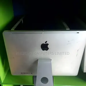 Desktop Computer Apple iMac 4GB Intel Core I3 HDD 500GB