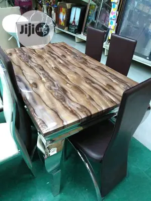 Mabel Dinning Table By 6