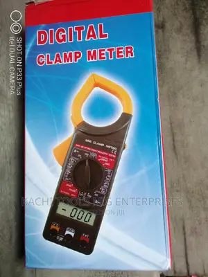 Digital Clamp Meter