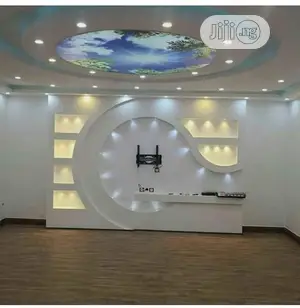 Pop Faux Wall Design - Tv Staircase
