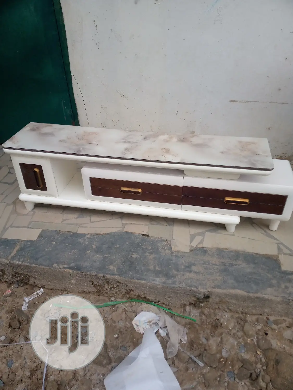 Quality TV Stand