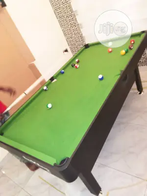 Green Felt 6fit Snooker Board With Complete Accessories