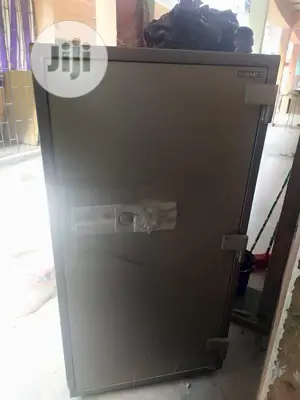 We Buy Fairly Used Safes