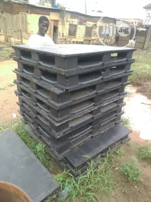 Strong Rubber Pallets for Sale