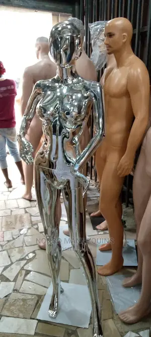 R1 Face Full Body Silver Chrome Mannequins