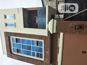5bdrm Duplex in Ikeja for sale