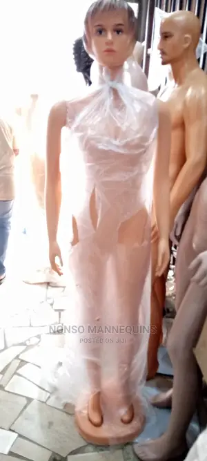 Full Plastic Woman With Detachable Head