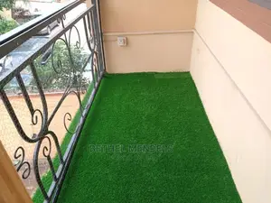 Quality Astroturf (Plush-green)