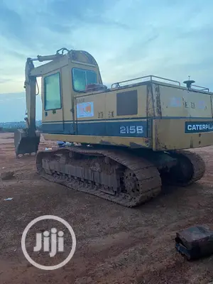 Excavator 215b Foreign Used, Very Affordable for Sale