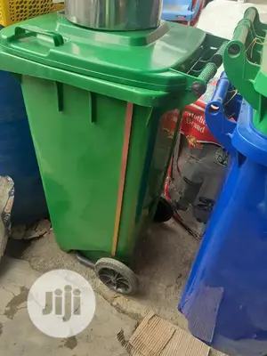240liter Moveable Waste Bin