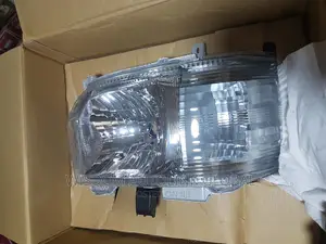 Headlamp for Toyota Hiace (Hummer Bus) 2016