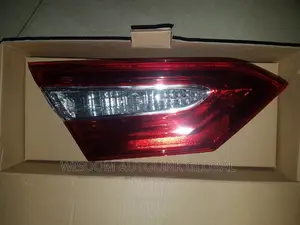Boot Light Toyota Camry 2017 S.E