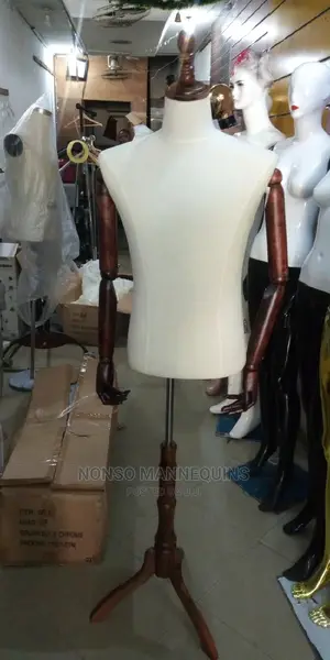 Male Half Body Mannequin Drsssform With Hands