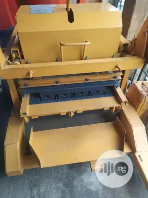 Block Moulding Machine