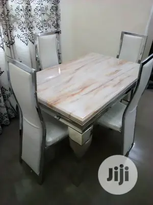 Mabel Dinning Table by 4seat